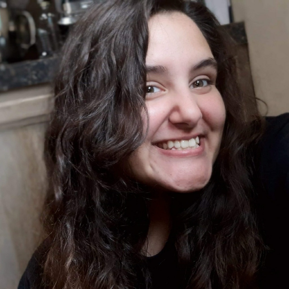 Meet your Posher, Alexis